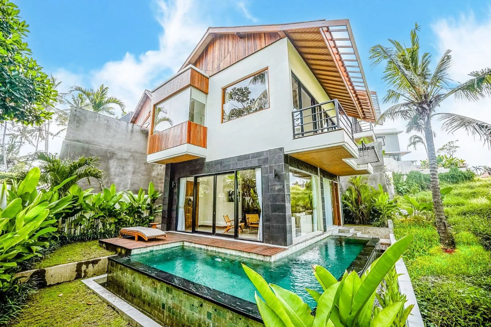 Villa Savana - interior and exterior design by Balitecture